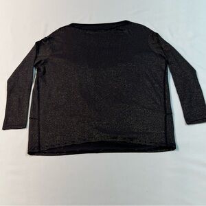 Lululemon Athletica Black and Gold Back In Action Long Sleeve Size 4